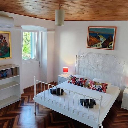 Villa Family House "Pansion Kvarner" à Punat Extérieur photo