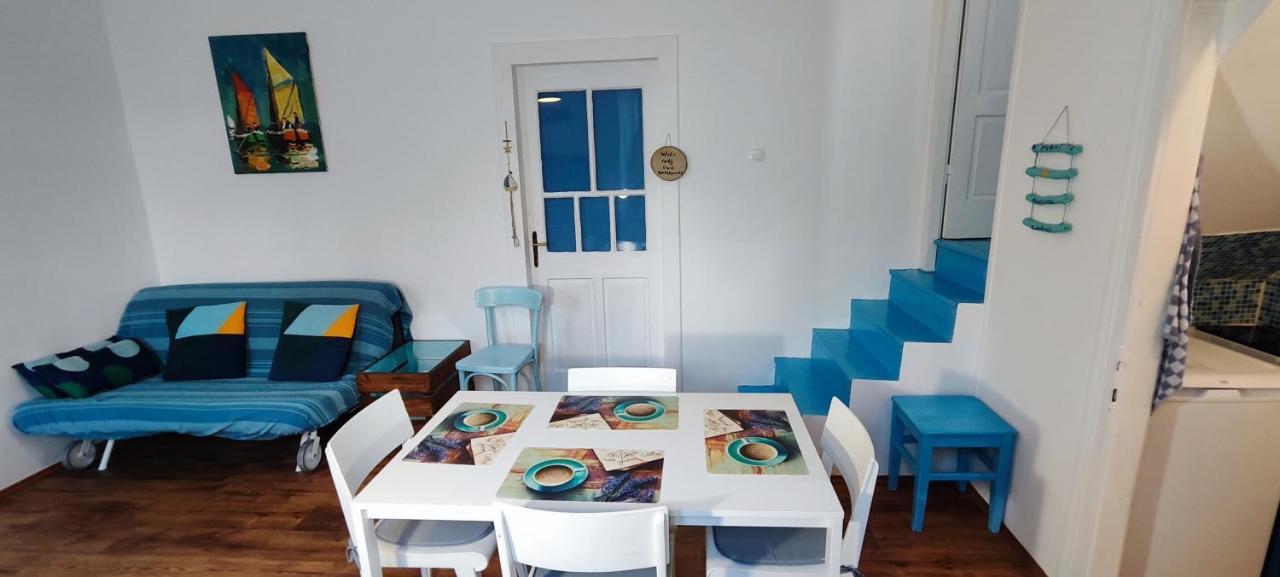 Villa Family House "Pansion Kvarner" à Punat Extérieur photo
